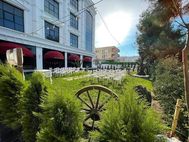 Zümrüt Bahçe