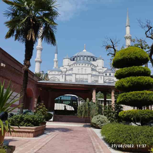 Sultanahmet Palace Hotel restaurant with iconic Istanbul view for corporate events and incentives.