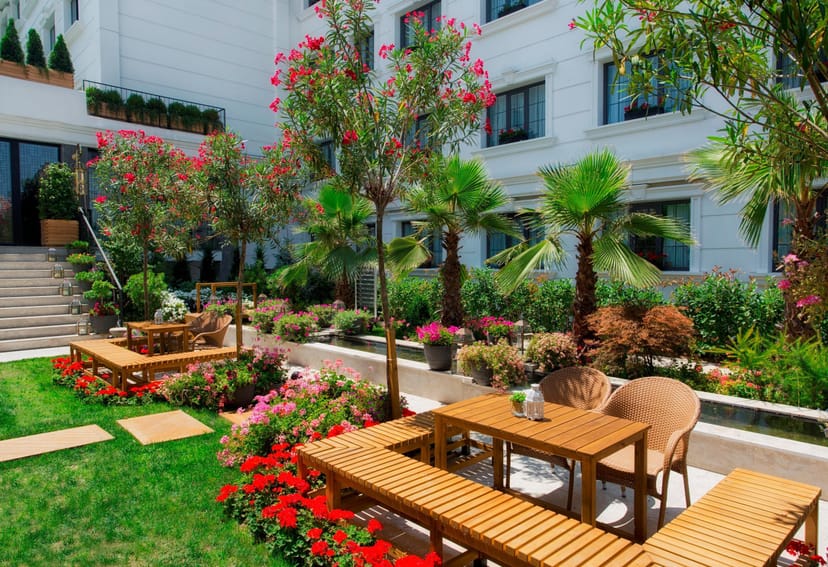 Outdoor breakout space at Sura Hagia Sophia Hotel for professional networking and corporate events.