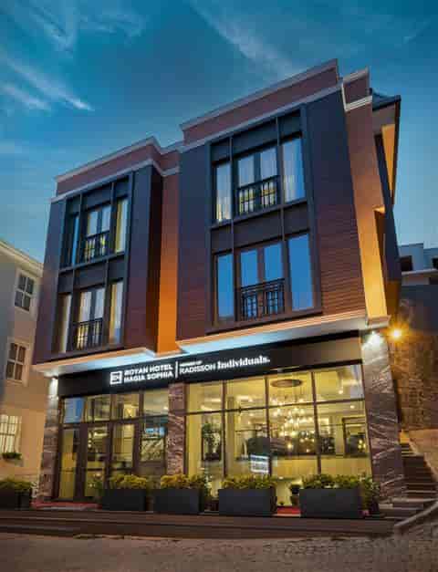 Luxury boutique suite at Royan Hotel Hagia Sophia for executive retreats and board meetings.