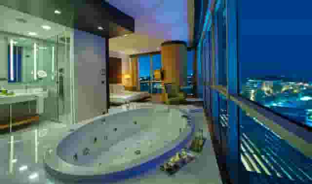 Boardroom 3 Bluestar