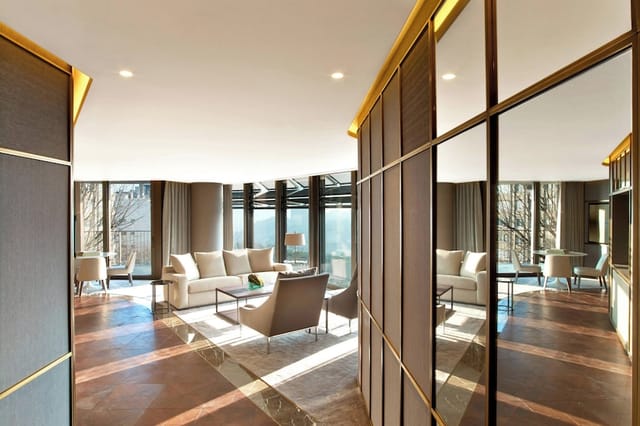 St. Regis Istanbul library suite for luxury executive meetings and VIP breakout sessions.