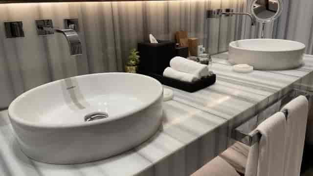 Salvador Dali at St. Regis Istanbul: Luxury hotel vanity for executive retreats and VIP events.