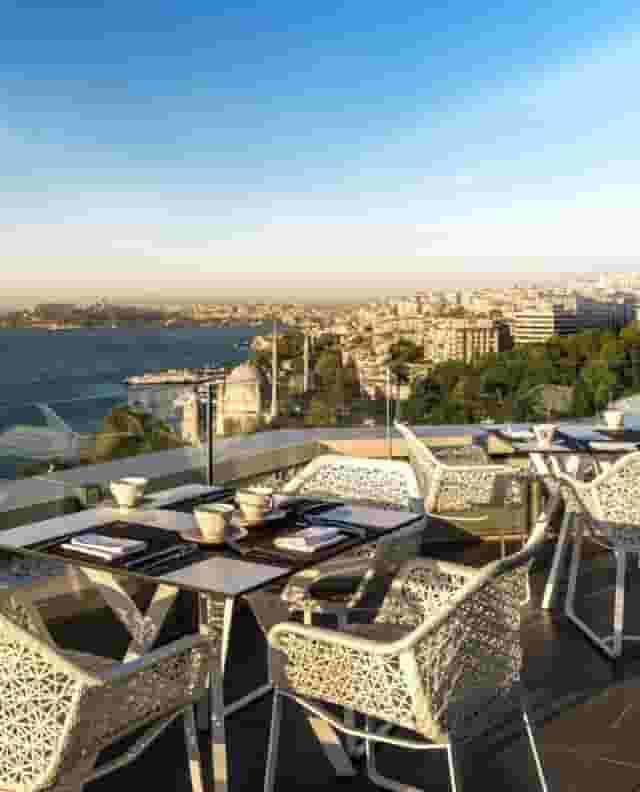 Executive Lounge Meeting Room