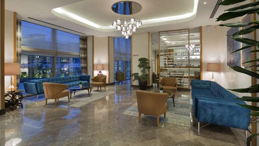 Modern DoubleTree by Hilton Tuzla meeting room for VIP networking and corporate board meetings.