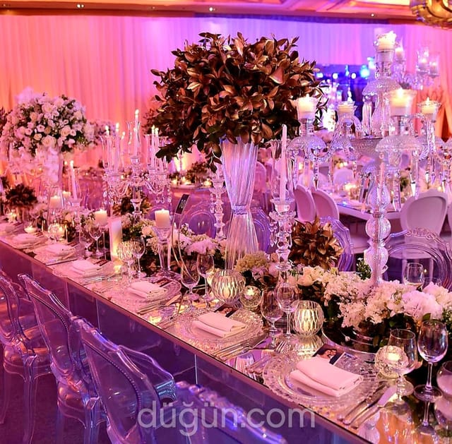 Luxury Kadifekale Ballroom table setting with floral decor for gala dinners and wedding events.