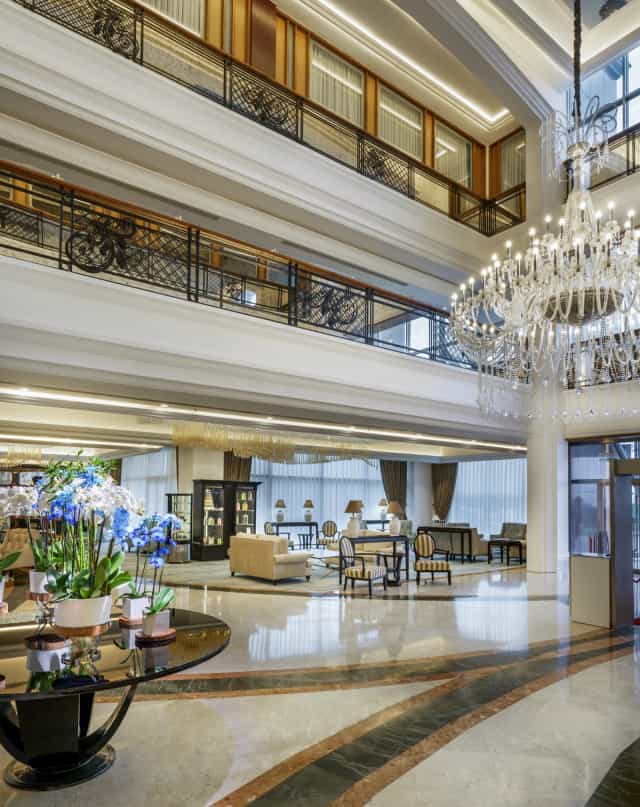 Luxury Kaya Istanbul meeting room for corporate event registration and networking receptions.