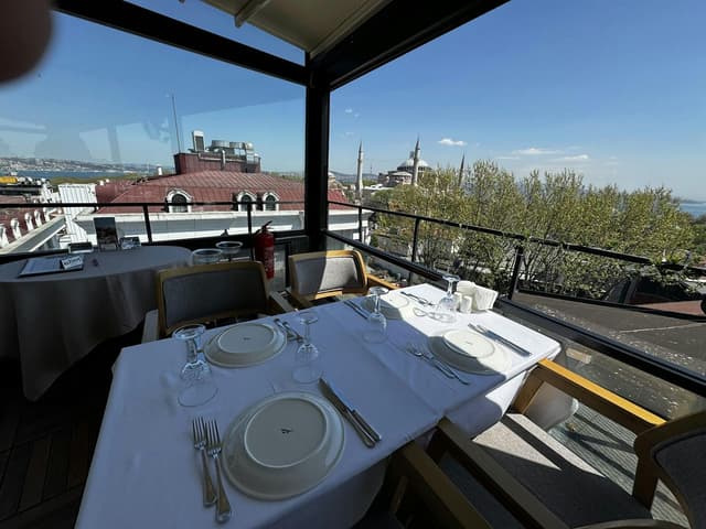 Deraliye Terrace Restaurant
