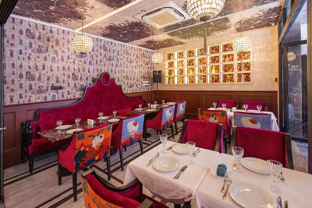 Deraliye Terrace Restaurant: Intimate dining venue for VIP dinners and incentive events.
