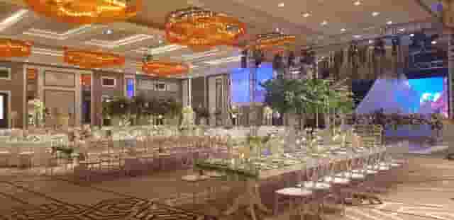 Banquet hall