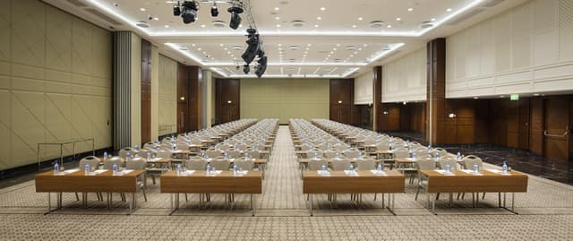 DoubleTree by Hilton Istanbul - Avcilar