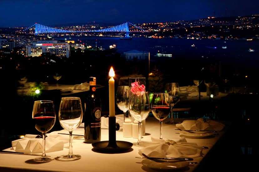 Gala dinner at Gezi Hotel Bosphorus featuring bridge views for luxury corporate events.