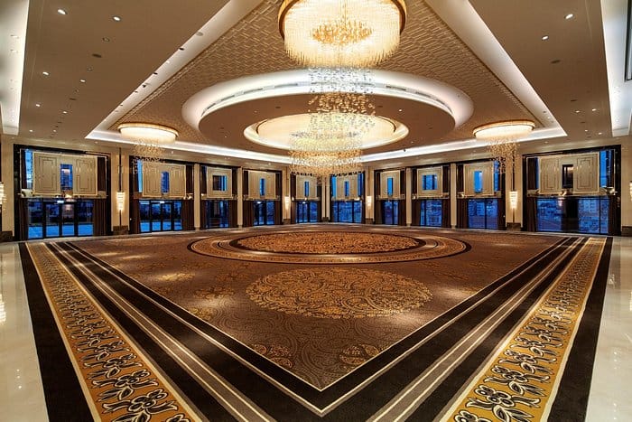Hilton Istanbul Bomonti pillarless ballroom for luxury galas and corporate plenary events.