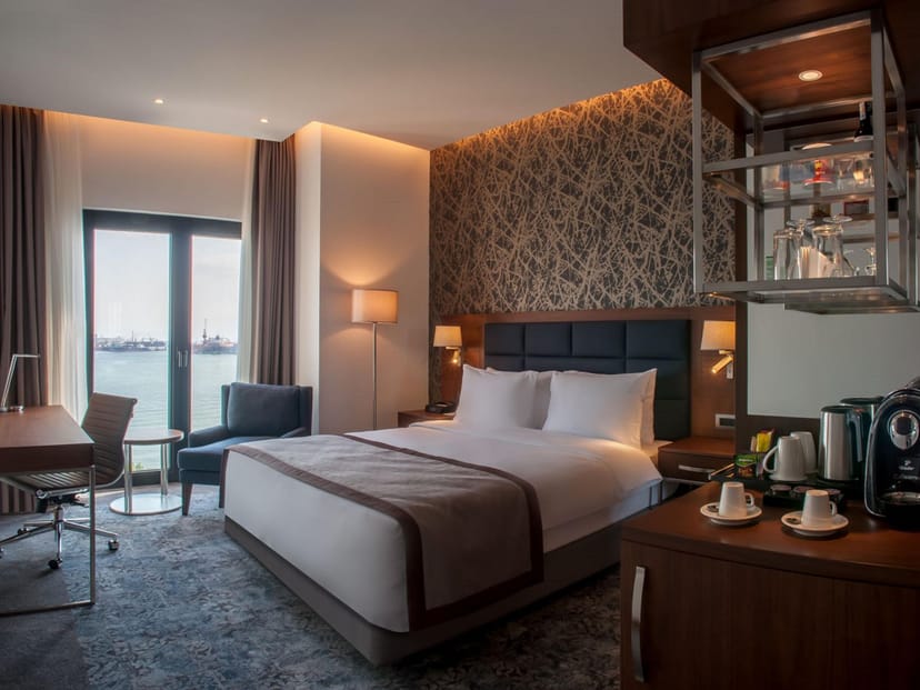 Holiday Inn Istanbul Tuzla Bay conference room with workspace for business events and meetings.