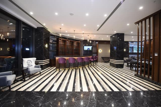 Giriş Salon