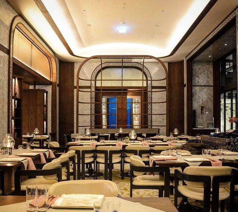 Aila Restaurant: Sophisticated dining room for executive dinners and VIP receptions.