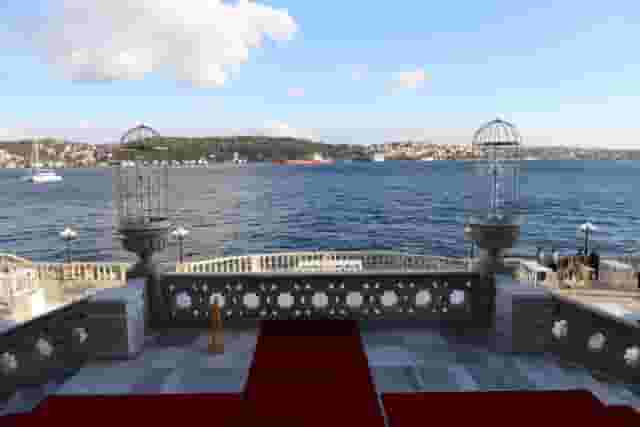 Waterfront terrace