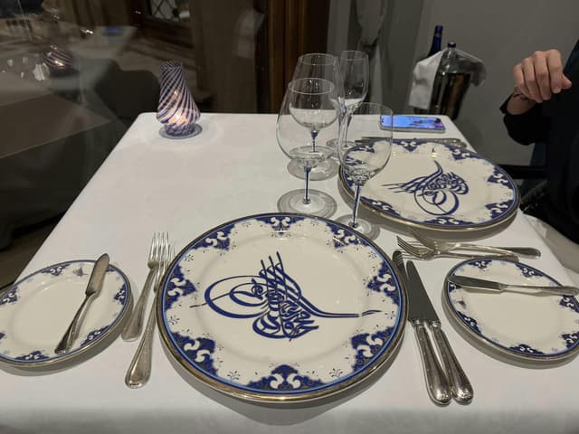 Tugra Restaurant