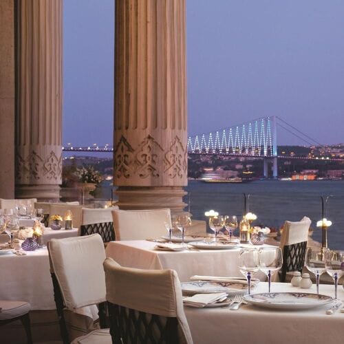 Tugra Restaurant waterfront gala with skyline view for corporate dinners and incentive events.