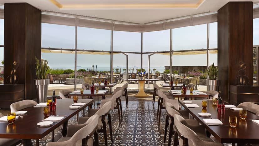 Brizo Restaurant Istanbul: Elegant corporate event venue with panoramic views and refined dining.