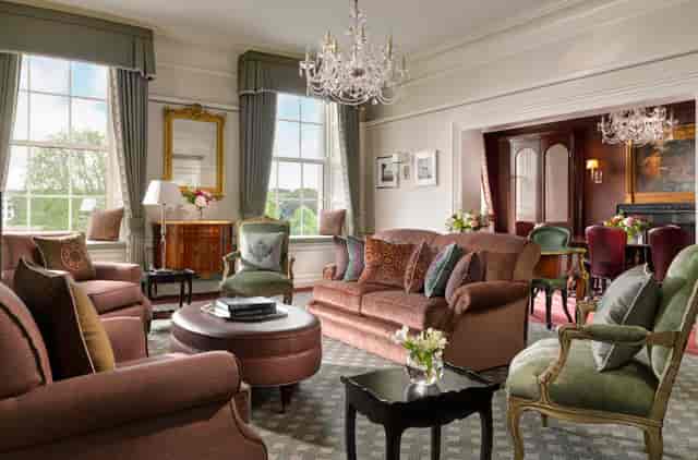 St Stephens Suite at The Shelbourne: upscale boardroom for luxury executive meetings and events.