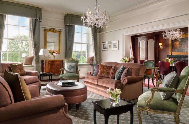 St Stephens Suite at The Shelbourne: upscale boardroom for luxury executive meetings and events.