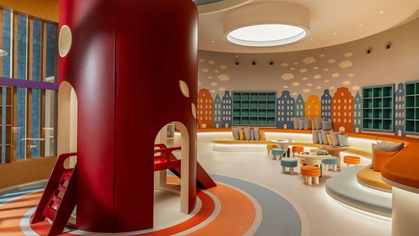 Mövenpick Istanbul Marmara Sea breakout room for corporate retreats and family-inclusive events.