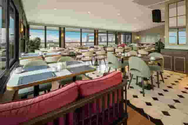 Zurich Cafe & Restaurant