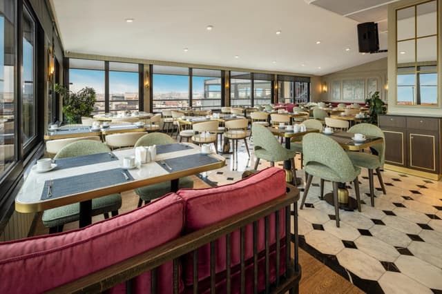 Zurich Cafe & Restaurant