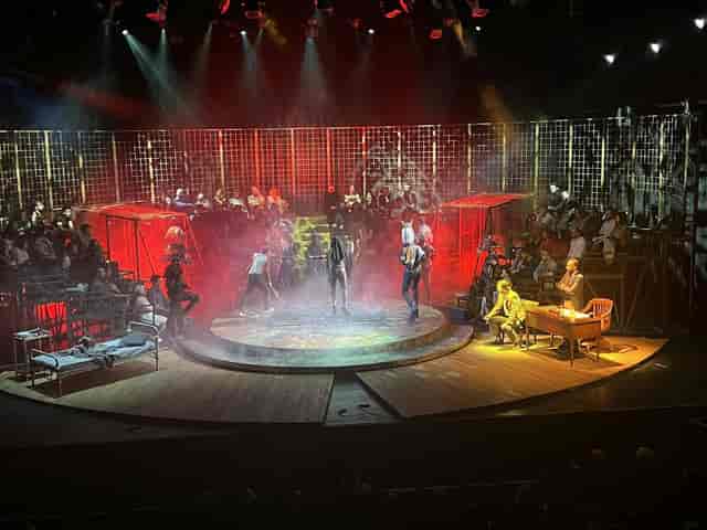 Turkcell Stage theater-in-the-round with center platform for dramatic event and keynote presentations.