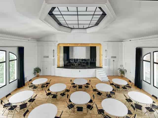 Upscale ballroom at Le Solaris with high ceilings, ideal for keynote presentations and banquets.
