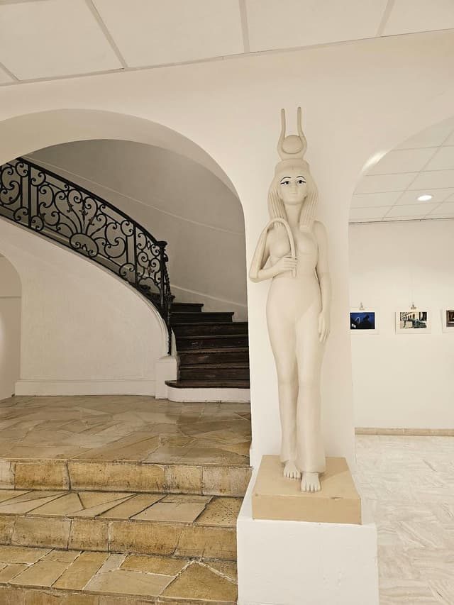 Louxor Room