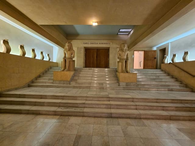 Nefertiti Room