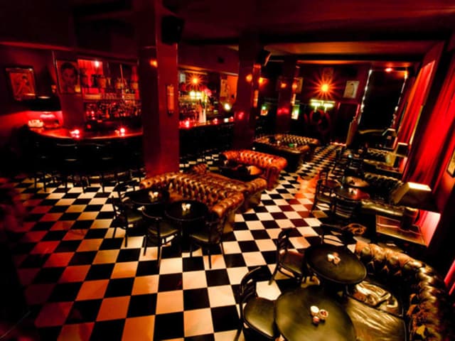 Bar