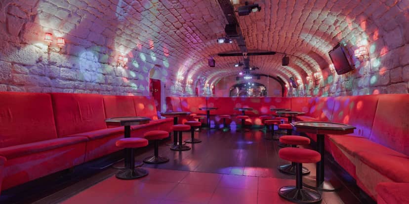 Le Privé vaulted cellar main room, perfect for nightlife events and corporate receptions.