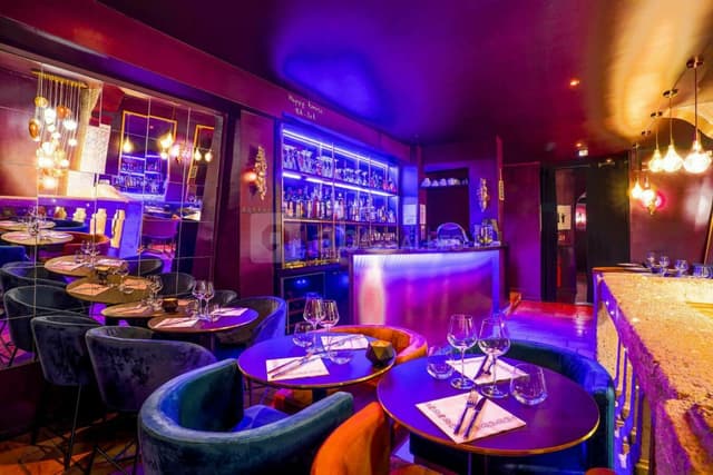 Bar-Club