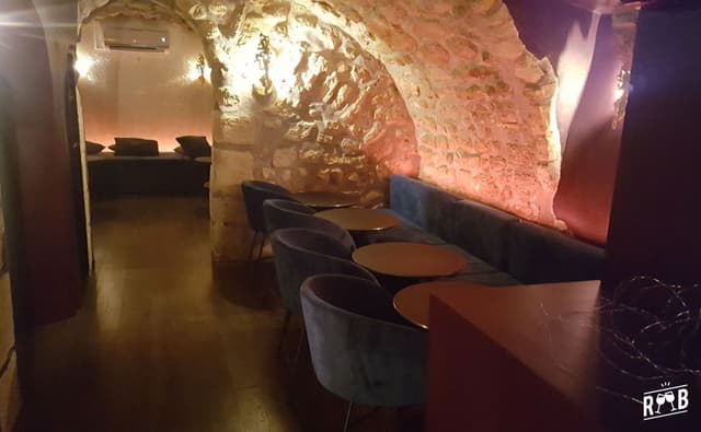 Bar-Club