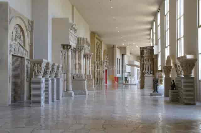 Galerie des moulages: atmospheric architectural gallery space for upscale corporate event rentals.