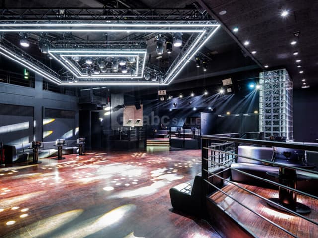VIP Lounge