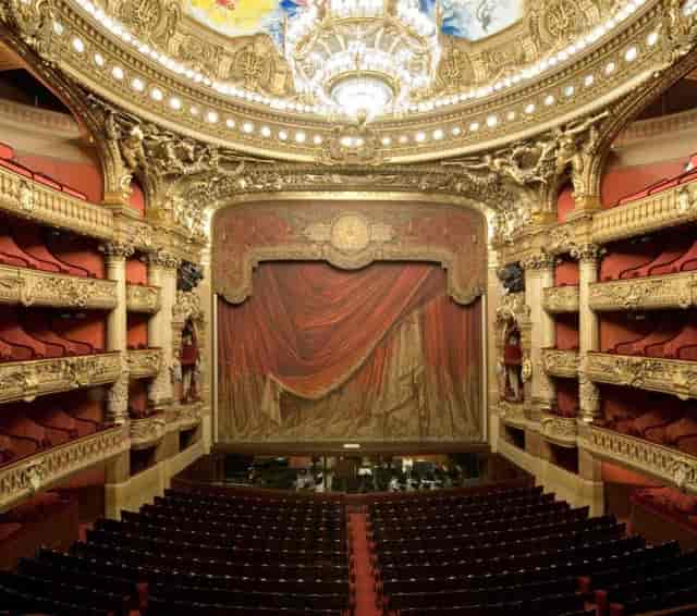 Opéra national de Paris auditorium: historic venue for prestige keynote presentations and awards.