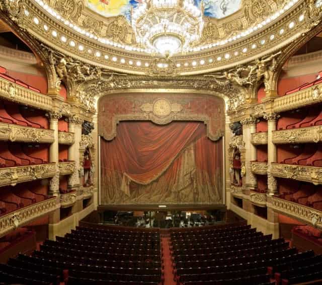 Opéra national de Paris auditorium: historic venue for prestige keynote presentations and awards.