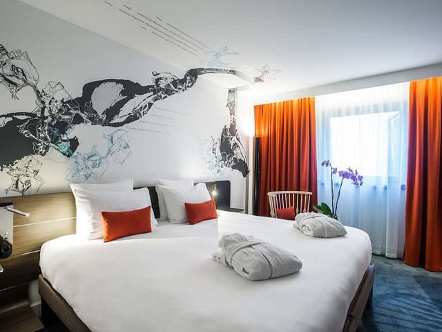 Le Jardin privé (Summer) or Buble (Winter)