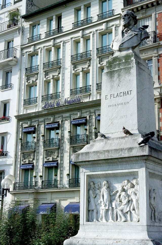 Boutique Hôtel de Neuville hotel for intimate corporate meetings and executive retreats.