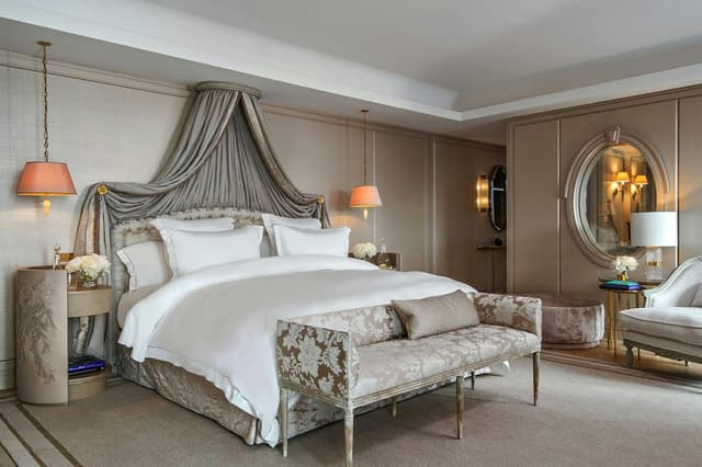 Hôtel de Crillon +1 more