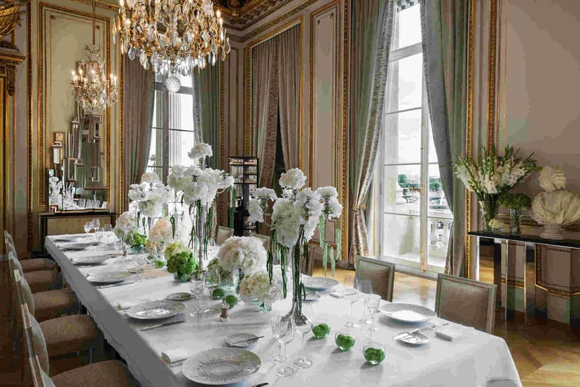 Luxury formal dining setup in Hôtel de Crillon historic salon for corporate events and gala galas.