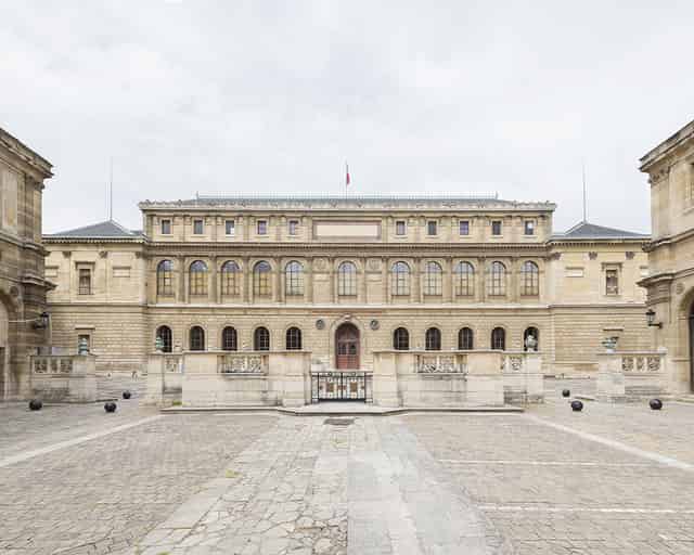 Cour vitrée