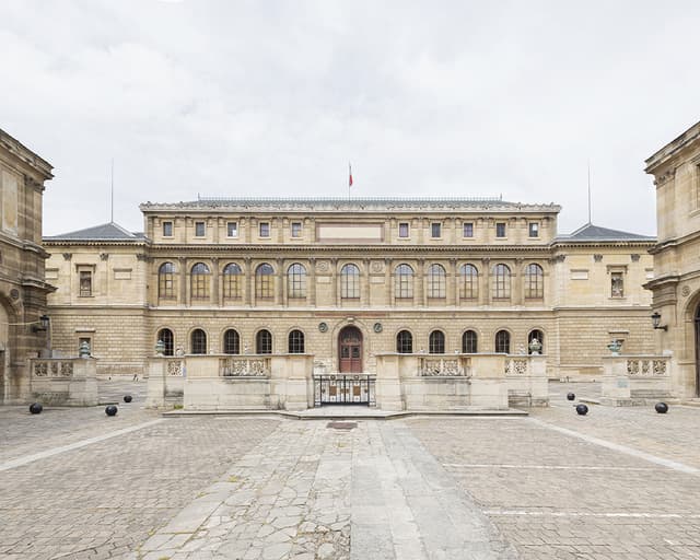 Cour vitrée