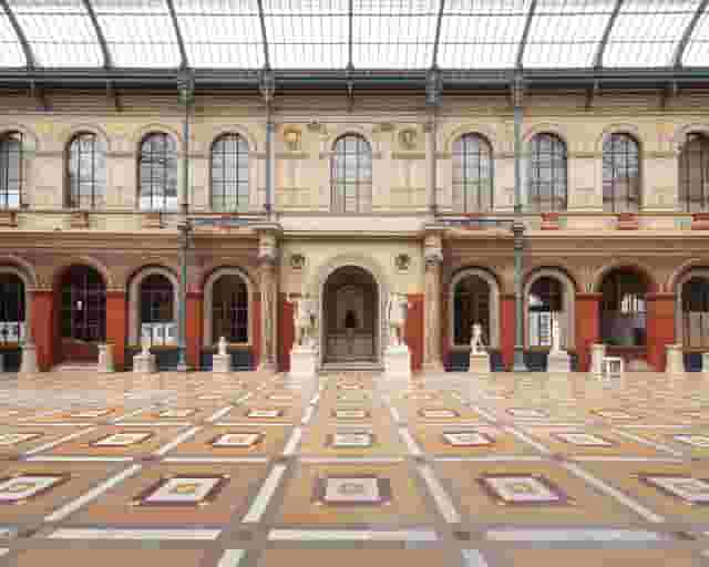 Cour vitrée