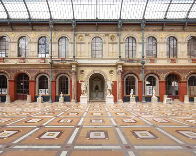 Cour vitrée