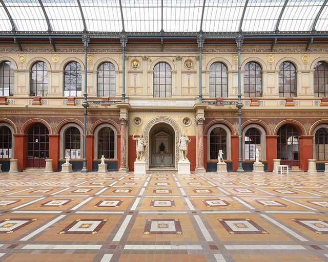 Cour vitrée